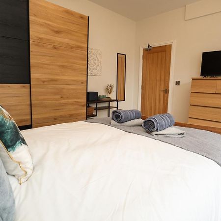 Aqua Nest Eastbourne - En-Suite, Free Parking, Kitchen Exteriör bild